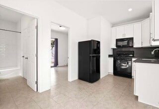 12609 Norris Ave in Los Angeles, CA - Building Photo - Building Photo