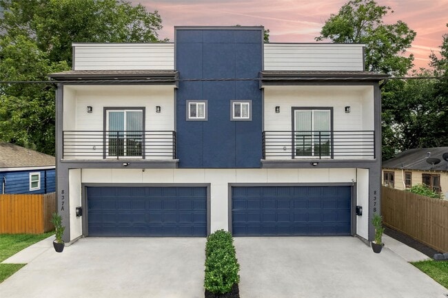837 W Little York Rd