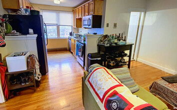406 Highland Ave, Unit 402-20 in Somerville, MA - Foto de edificio - Building Photo
