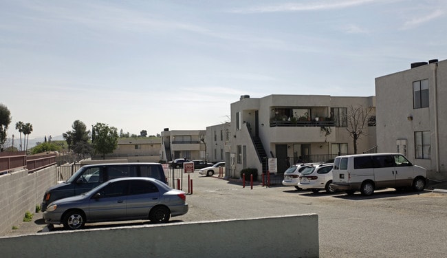 Date Palms Apartments in San Bernardino, CA - Building Photo - Building Photo