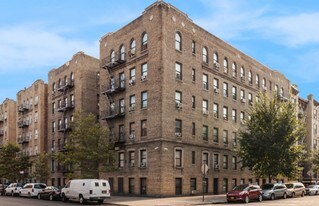 546 Isham Street in New York, NY - Building Photo