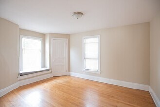 2726 N Murray Ave in Milwaukee, WI - Building Photo - Building Photo