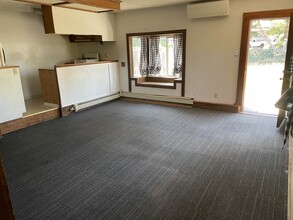 1316 Summers Ln in Klamath Falls, OR - Building Photo - Building Photo