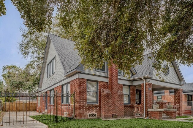 property at 2410 Cleburne St