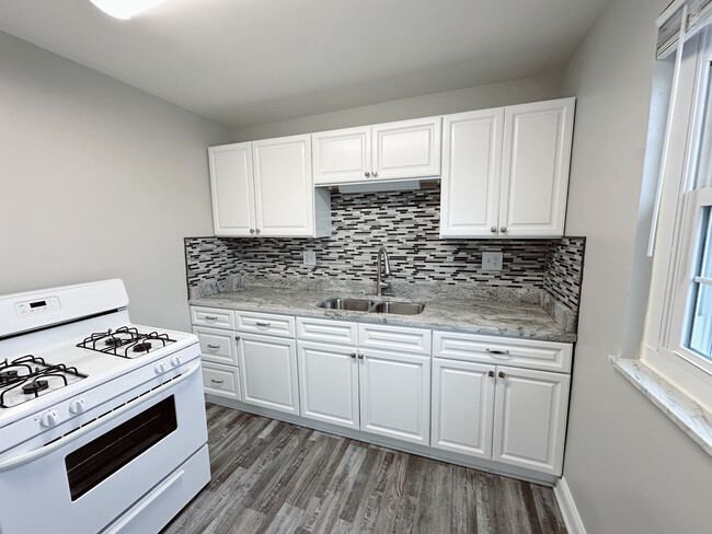 1621 Burney Ln, Unit 3