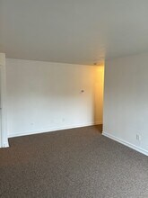 121 W William St, Unit 302 in Corning, NY - Building Photo - Building Photo