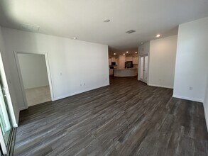 32746 Rustic Rise Rd in San Antonio, FL - Building Photo - Building Photo