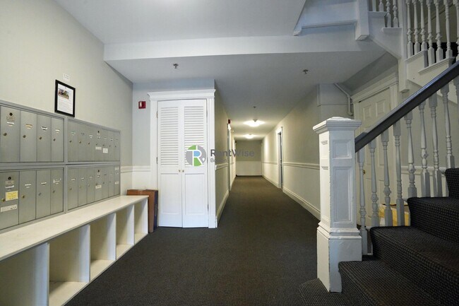 6 Camelot Ct in Boston, MA - Building Photo - Building Photo
