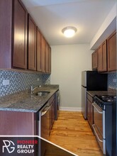 557 W Arlington Pl, Unit 5 in Chicago, IL - Building Photo - Building Photo