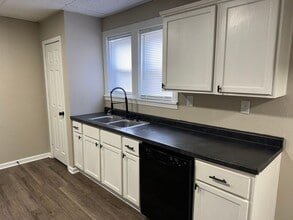 2431 Patee St in St. Joseph, MO - Building Photo - Building Photo