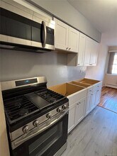 8 Colonial Rd in Beacon, NY - Building Photo - Building Photo