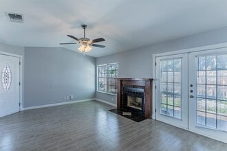 9411 Valley Moss in San Antonio, TX - Building Photo - Building Photo