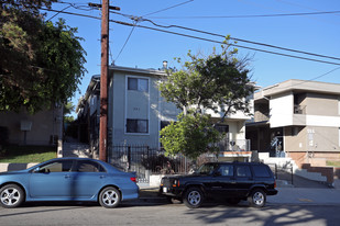 551 E Hazel St in Inglewood, CA - Foto de edificio - Building Photo