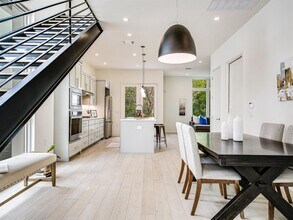 2602 Sutherland St in Austin, TX - Building Photo - Building Photo