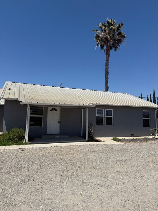 4251 Orwood Rd in Brentwood, CA - Building Photo