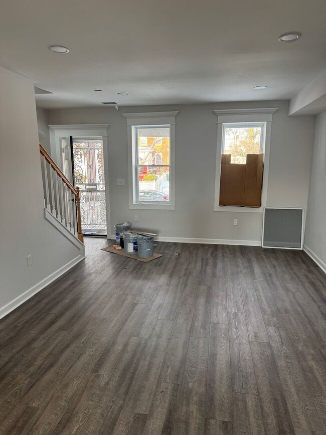 3713 Oakmont Ave in Baltimore, MD - Building Photo - Building Photo