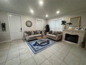17145 SW 92nd St in Miami, FL - Building Photo - Building Photo