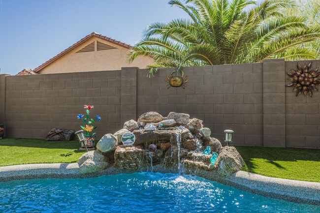 property at 17475 W Spring Ln