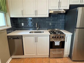 725 NE 91st St in Miami Shores, FL - Building Photo - Building Photo