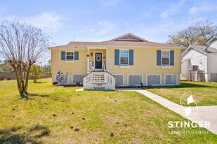 2927 Waters Edge Ct W in Beaufort, SC - Building Photo