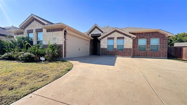 3977 Winding Hollow Dr in Grand Prairie, TX - Building Photo - Building Photo