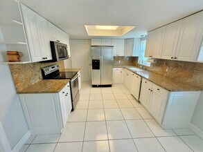 115 Willoughby Dr in Naples, FL - Building Photo - Building Photo