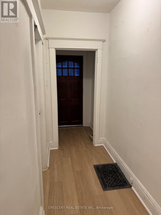 1057 Davenport Rd in Toronto, ON - Building Photo - Building Photo