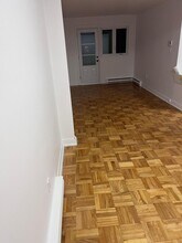 7489 De Châteaubriand Av in Montréal, QC - Building Photo - Building Photo