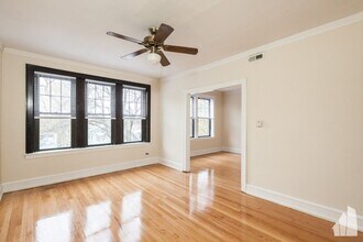 1446 W Byron St in Chicago, IL - Building Photo - Building Photo