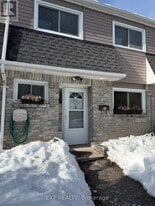 2050 Upper Middle Rd in Burlington, ON - Building Photo