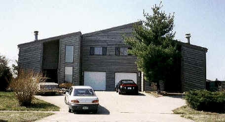 807 Hartwell Dr in Savoy, IL - Foto de edificio