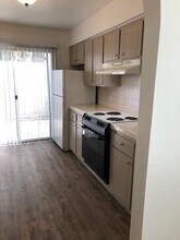 4861 E University Ave in Fresno, CA - Building Photo - Building Photo