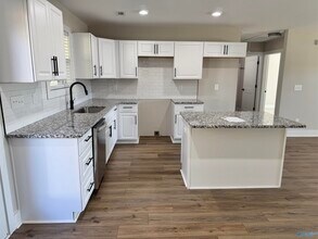 2716 Winchester Rd NW in Huntsville, AL - Building Photo - Building Photo