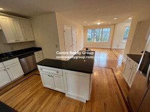 184 Austin St, Unit 2 in Newton, MA - Building Photo - Building Photo