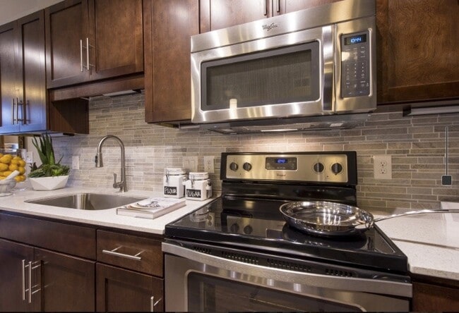 property at 2910 Milam St