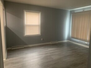 11055 Chapp Ave in Warren, MI - Building Photo - Building Photo