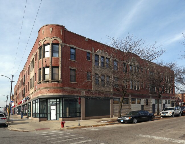 5958 W North Ave 1605-11 N Austin Chicago, IL 60639 in Chicago, IL - Building Photo - Building Photo