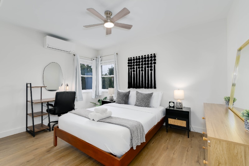 12440 Barbara Ave in Los Angeles, CA - Building Photo