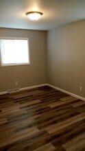 245 12th St, Unit 2B in Silvis, IL - Building Photo - Building Photo