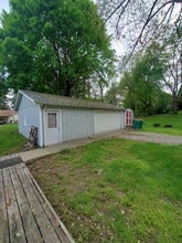 135 Whitlock St in Saline, MI - Foto de edificio - Building Photo