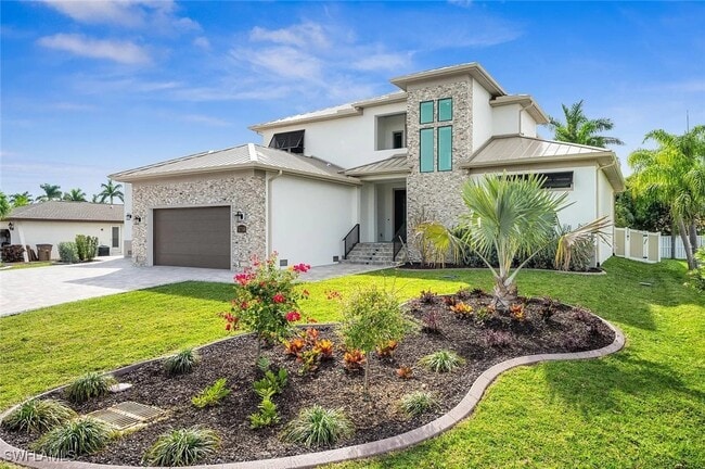 property at 5758 Riverside Dr
