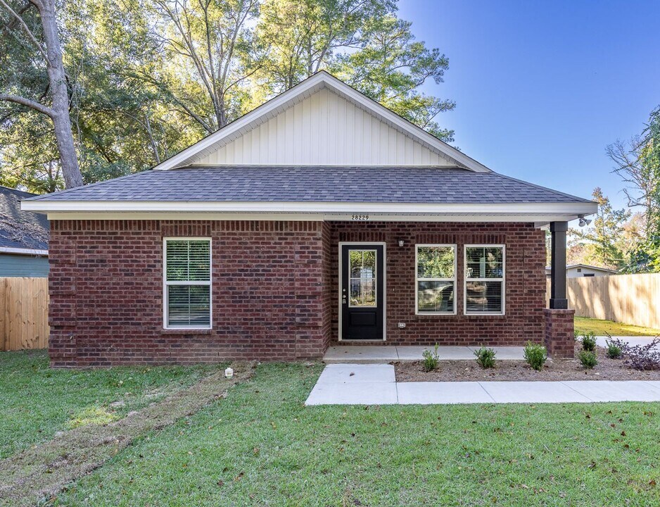 28229 2nd Ave in Daphne, AL - Foto de edificio