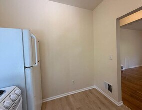 70 Holbrook in Detroit, MI - Building Photo - Building Photo