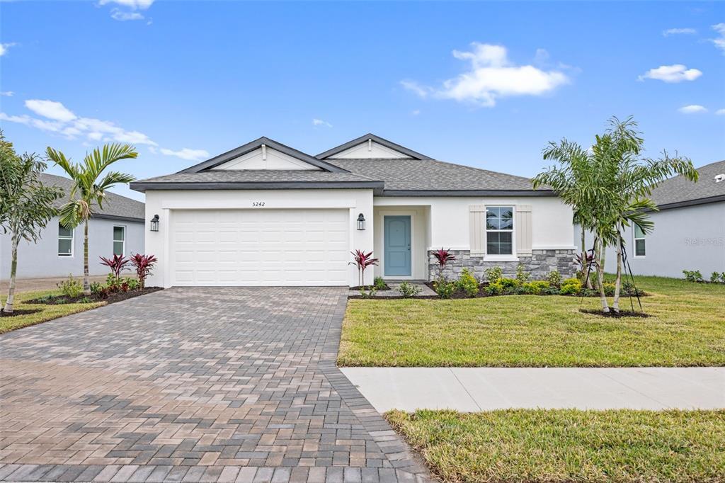 5242 Patano Lp in Palmetto, FL - Building Photo