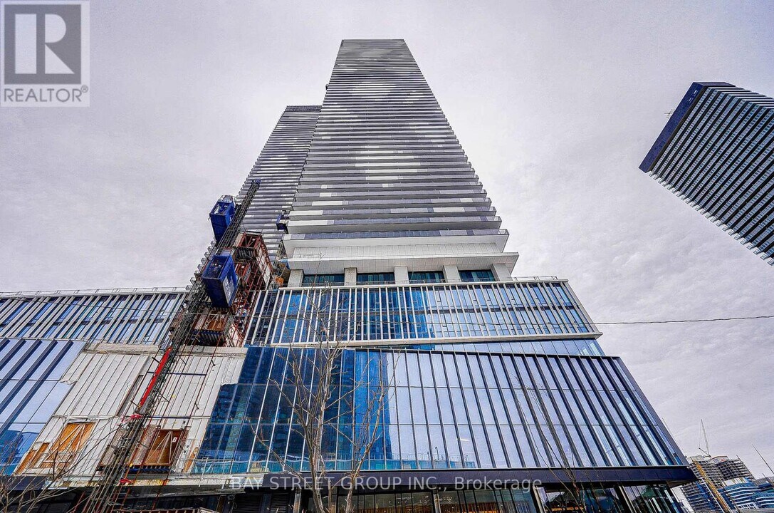 138 Downes St in Toronto, ON - Building Photo