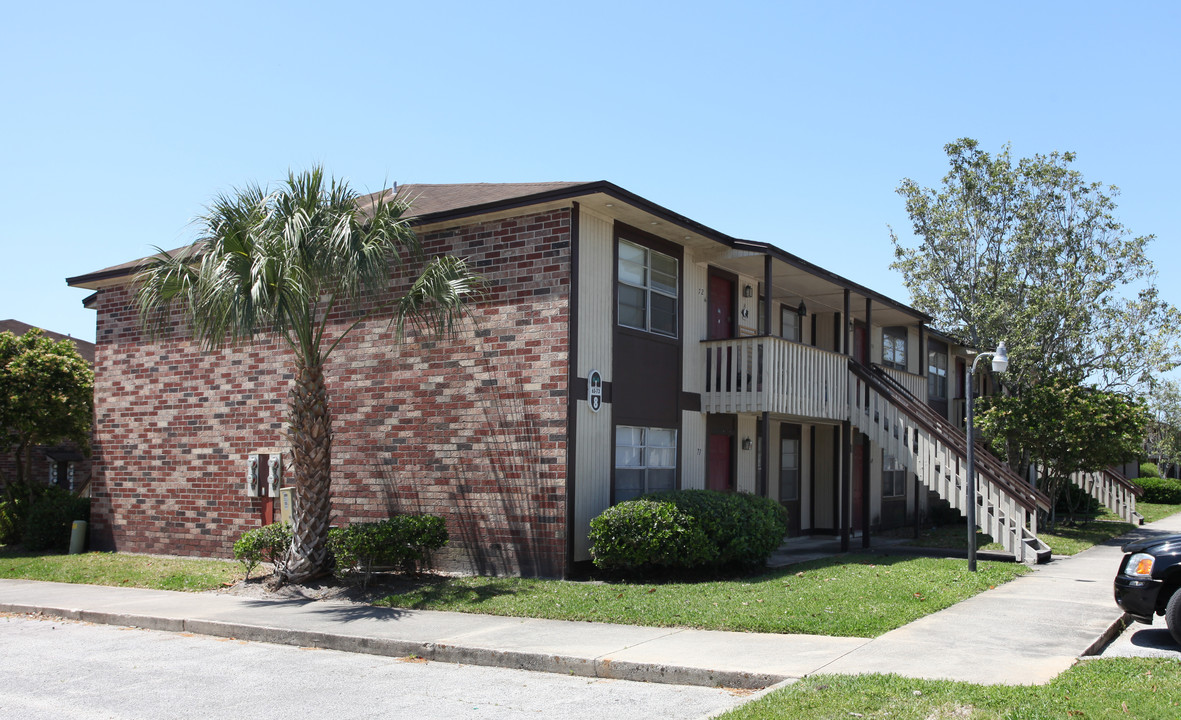 Baytree Apartments in Jacksonville, FL - Building Photo