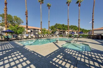 Arium Emerald Springs in Las Vegas, NV - Building Photo - Building Photo