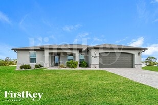 3237 NW 41st Pl in Cape Coral, FL - Building Photo