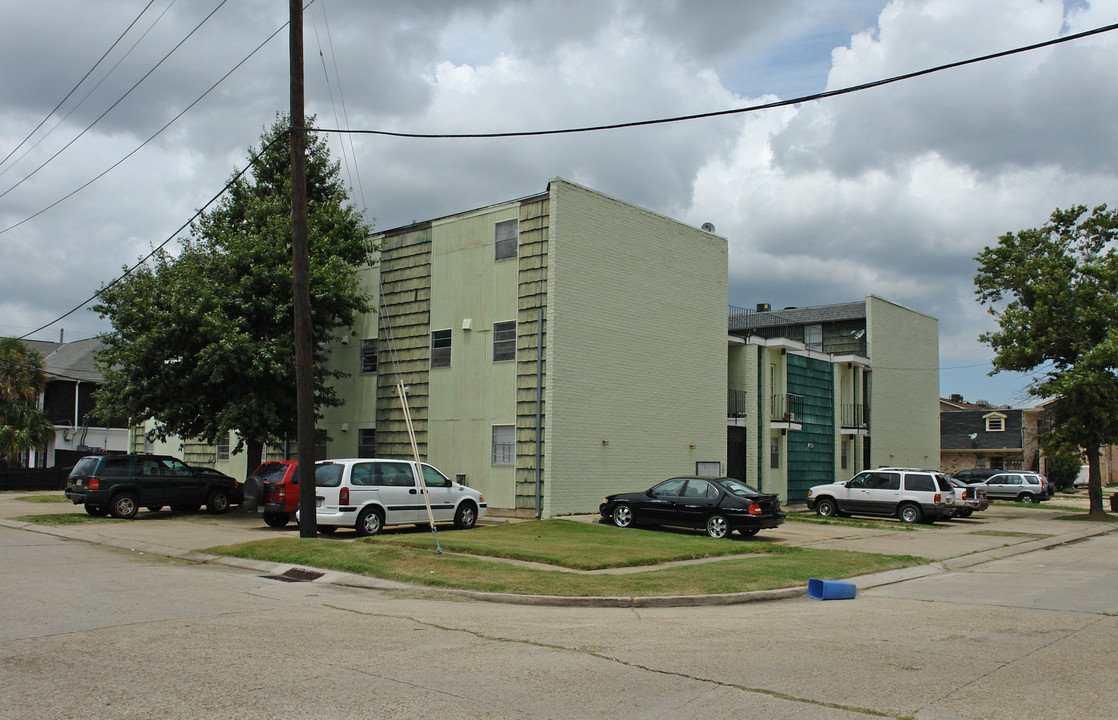 2900 Independence St in Metairie, LA - Building Photo