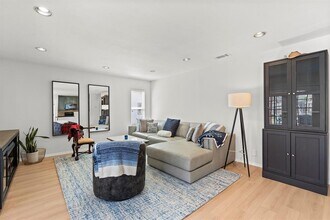 3006 Boxdale Dr in Austin, TX - Building Photo - Building Photo